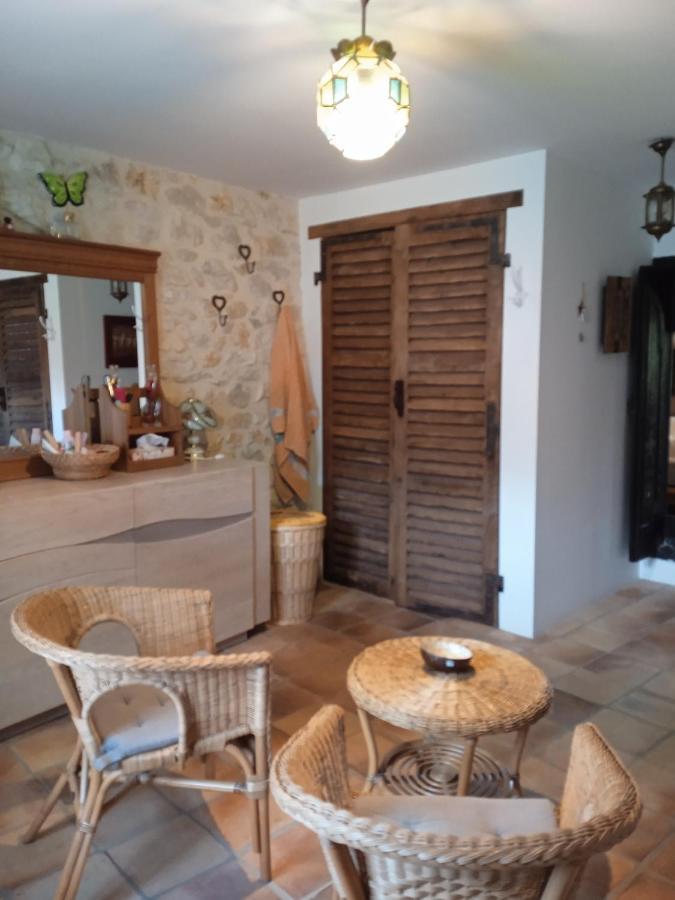 Chez Karine Ceyzerieu Exterior foto